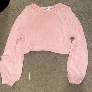 Cropped pink sweater
